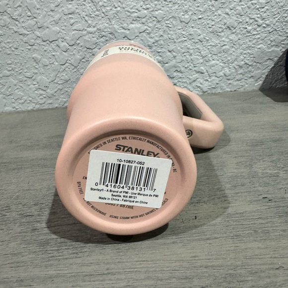 Brand New RARE hard to find Pink Dusk Stanley Tumbler 30oz - Picture 4 of 5